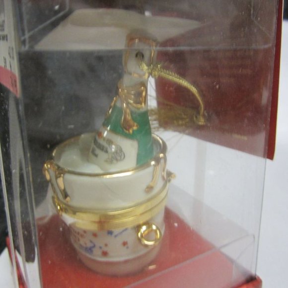 2000 LENOX COMMEMORATIVE ORNAMENT, CHAMPAGNE BOTTLE W/BUCKET,TIME CAPSULE - Picture 7 of 7